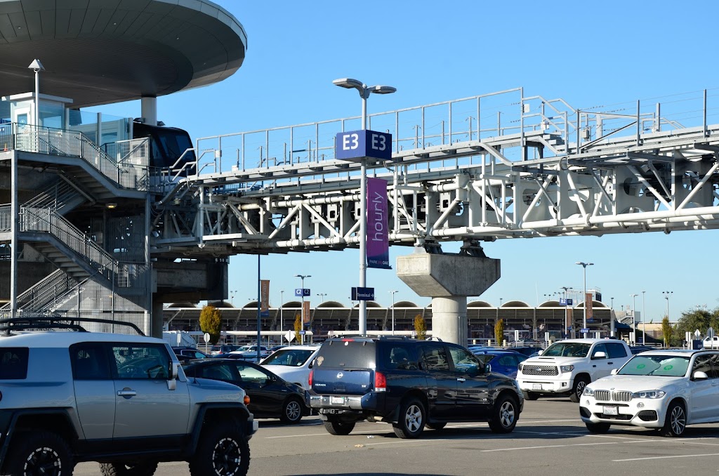 Oakland Airport Hourly Parking | 1 Airport Dr, Oakland, CA 94621, USA | Phone: (510) 563-3200