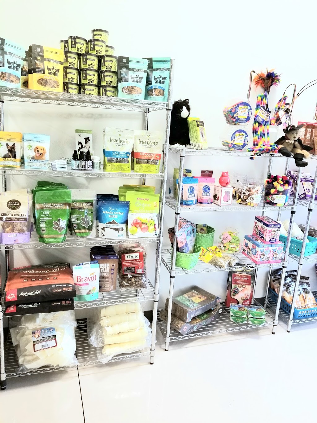 Mickeys Pet Supplies | 8240 Vicela Dr, Sarasota, FL 34240, USA | Phone: (877) 863-5431