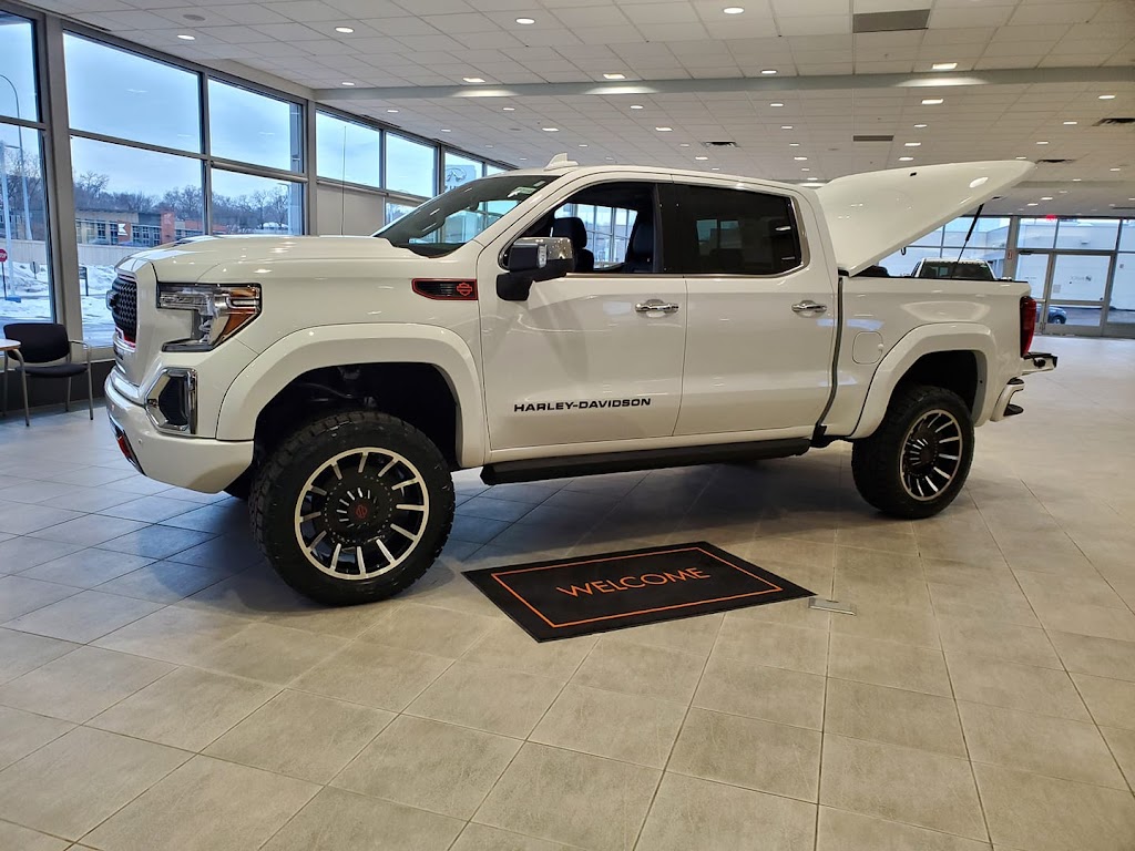 Lupient Buick GMC | 7100 Wayzata Blvd, Golden Valley, MN 55426, USA | Phone: (844) 362-8177