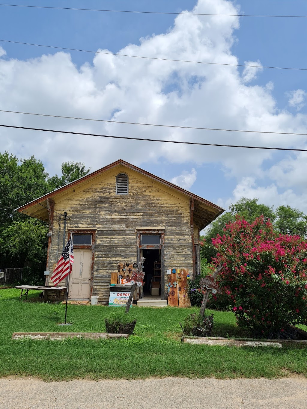 Depot Antiques | 510 Avenue G, Poteet, TX 78065, USA | Phone: (830) 742-3310