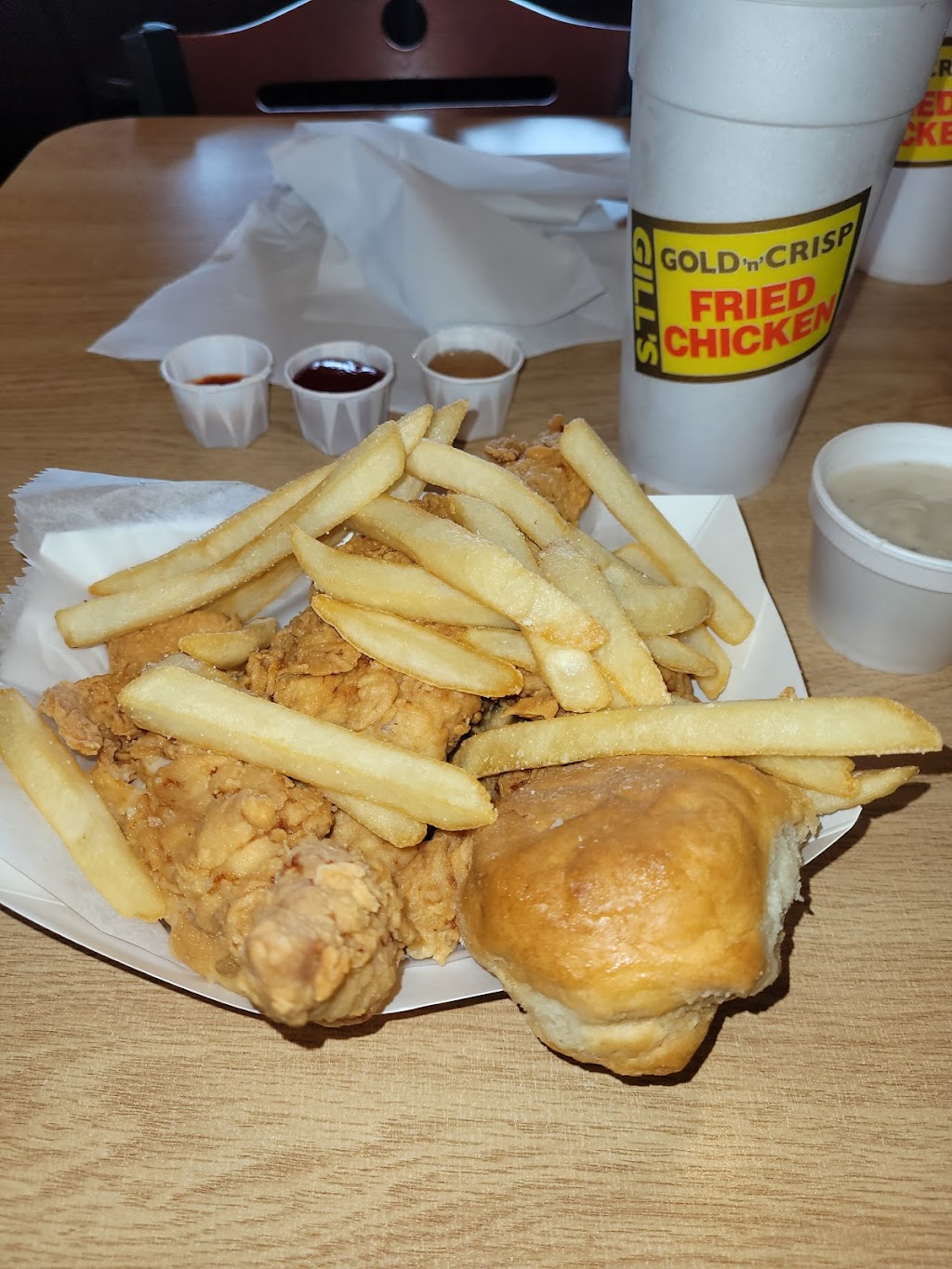 Gills Fried Chicken | 2550 Hunter Rd, San Marcos, TX 78666, USA | Phone: (512) 353-3113