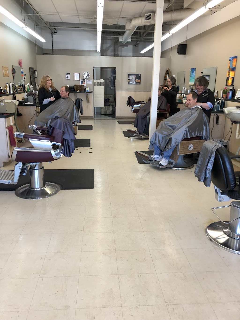 Highway 61 Barbers | 8599 W Point Douglas Rd S # 300, Cottage Grove, MN 55016, USA | Phone: (651) 459-4646