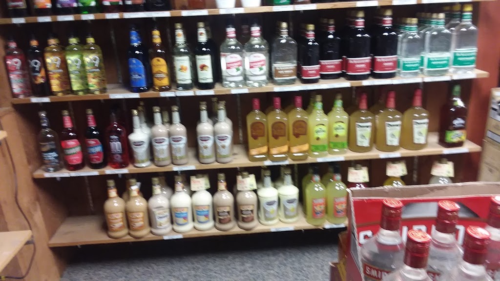 Village discount liquor | 469 W Main St, Ellsworth, WI 54011, USA | Phone: (715) 941-5044