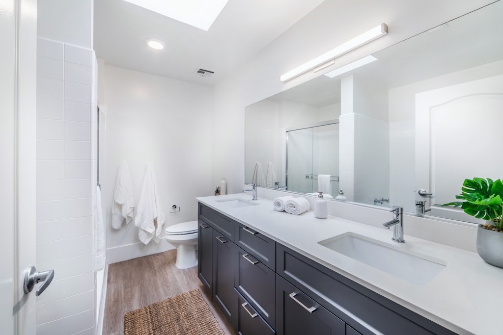 1900 Ocean Beach Club | 1900 E Ocean Blvd, Long Beach, CA 90802, USA | Phone: (562) 268-4491