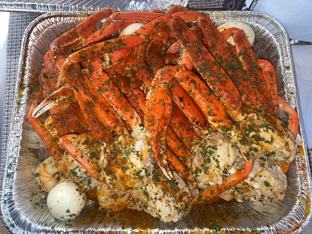 Krab Kingz Seafood | 5860 Delmar Blvd, St. Louis, MO 63112, USA | Phone: (314) 390-2004