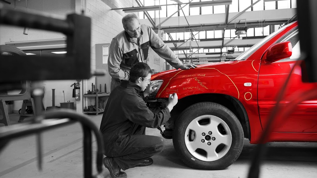 Crash Champions Collision Repair | 5178 Richmond Rd, Bedford Heights, OH 44146, USA | Phone: (216) 765-0456