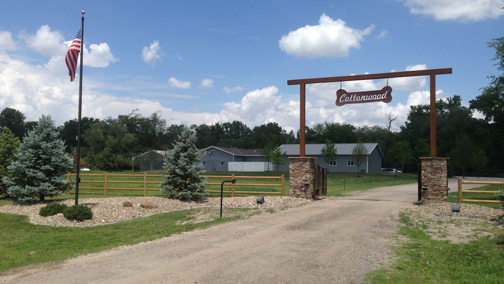 Cottonwood Pet Resort | 26910 W Center Rd, Waterloo, NE 68069, USA | Phone: (402) 359-4155