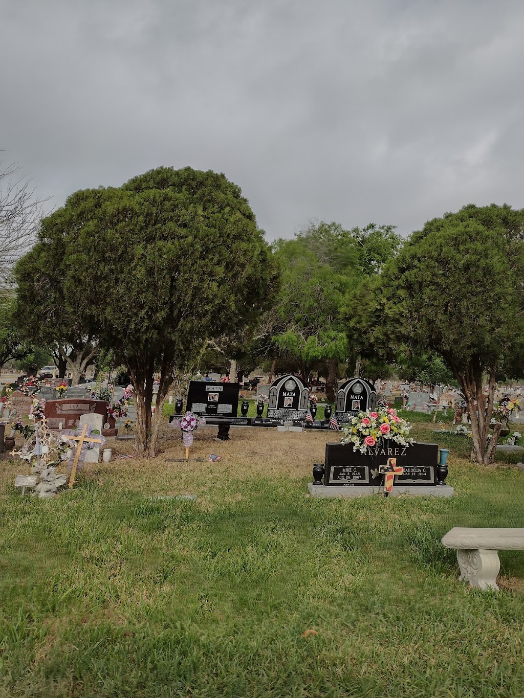 Santa Gertrudis Memorial Cemetery | 835 W Caesar Ave, Kingsville, TX 78363, USA | Phone: (361) 592-4548