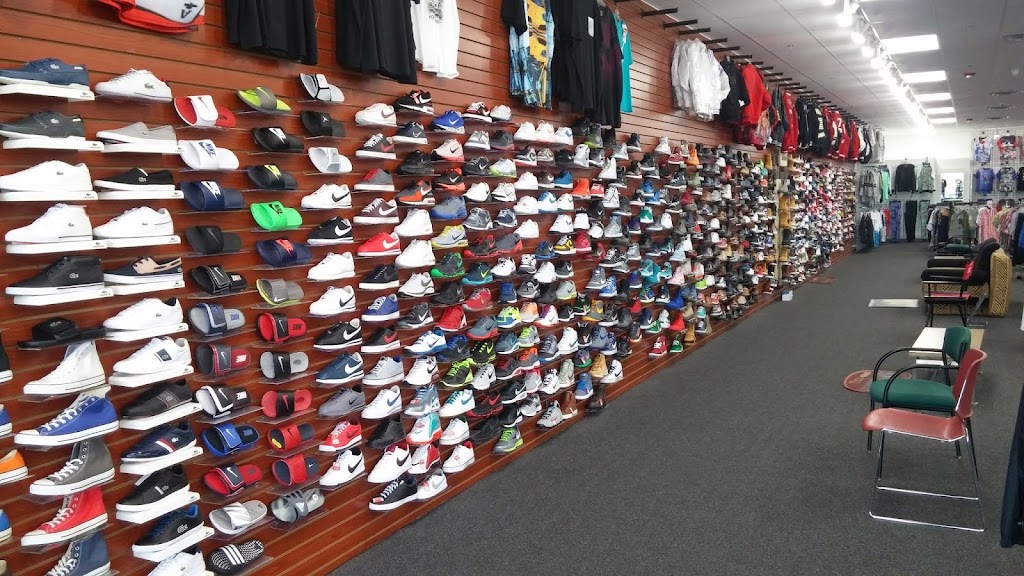 The Spot for Fits and Kicks | 4220 Lincoln Hwy, Matteson, IL 60443, USA | Phone: (708) 679-3955