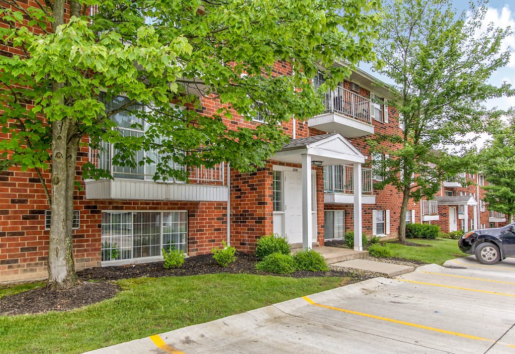 Walnut Hill Apartments | 12601 Walnut Hill Dr, North Royalton, OH 44133, USA | Phone: (440) 237-1001