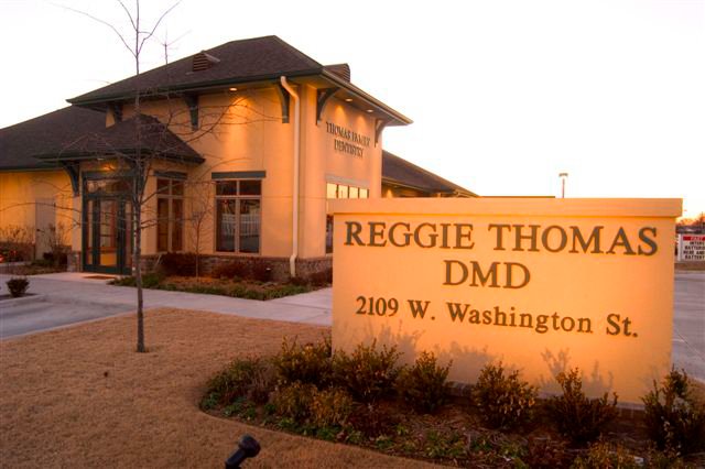 Reggie Thomas Family Dentistry | 2109 West Washington St S, Broken Arrow, OK 74012, USA | Phone: (918) 455-0123