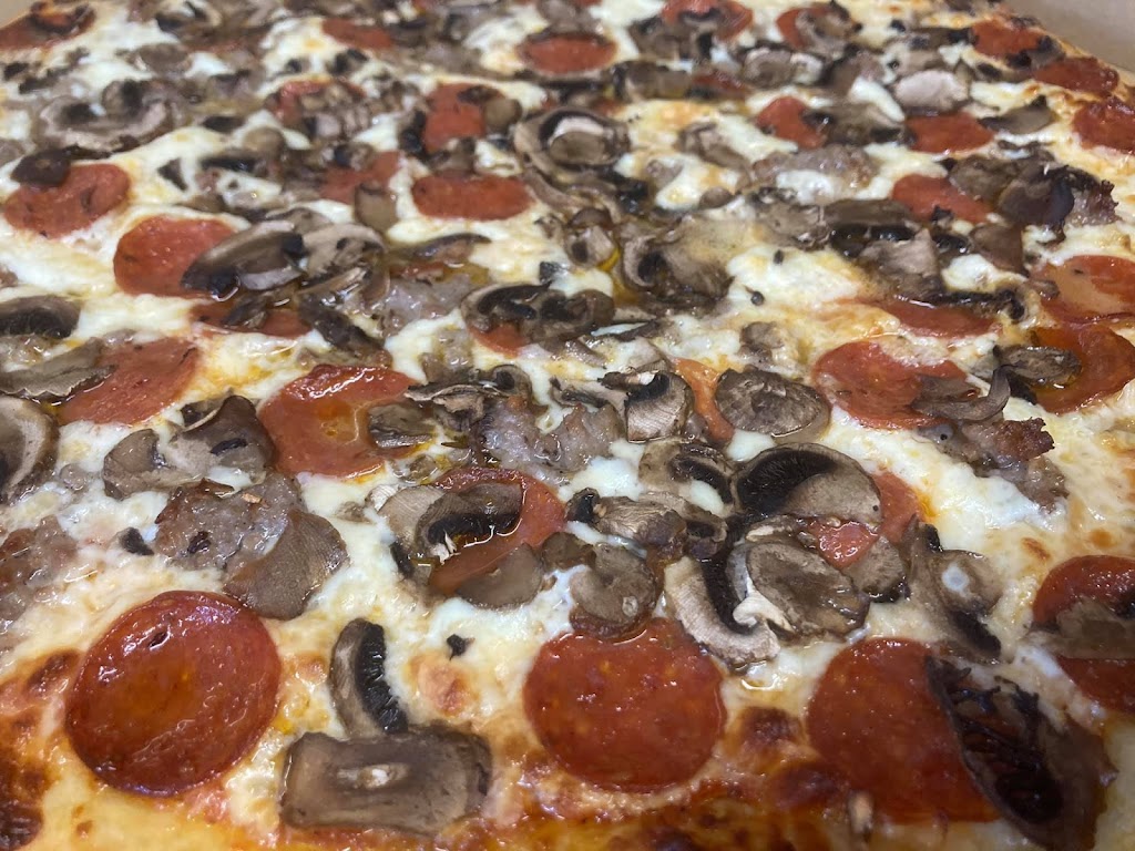 Shell Point Pizza | 302 W Shell Point Rd, Ruskin, FL 33570, USA | Phone: (813) 296-7921