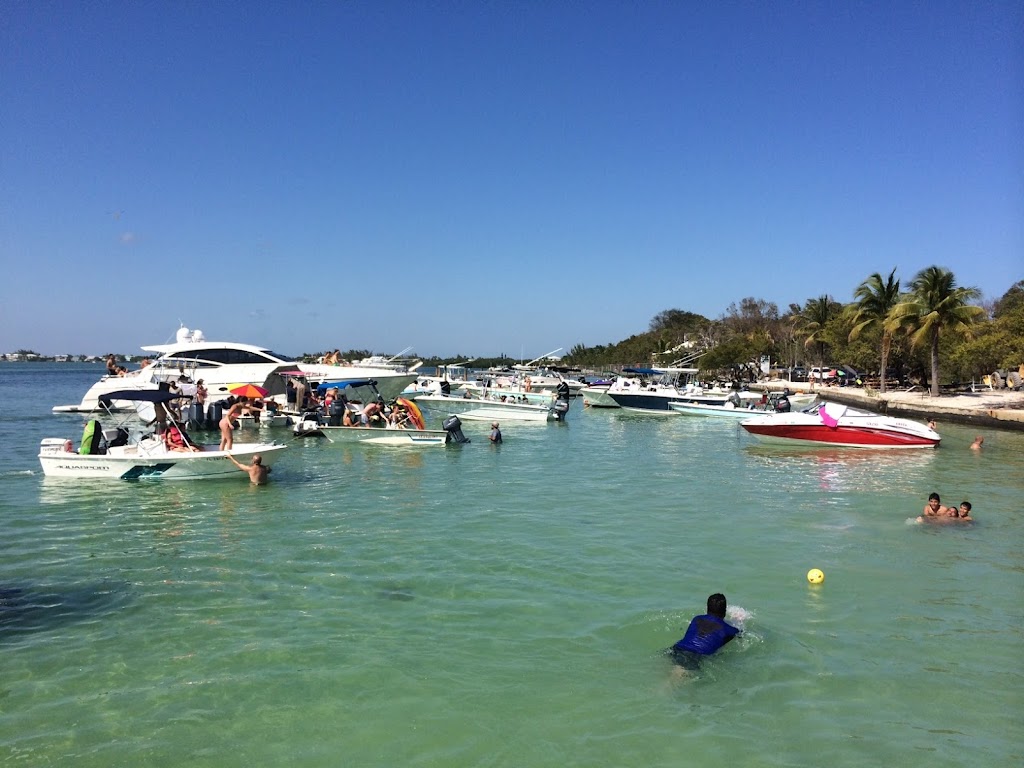 Pontoons of Key Largo | 106240 Overseas Hwy, Key Largo, FL 33037, USA | Phone: (305) 747-0342