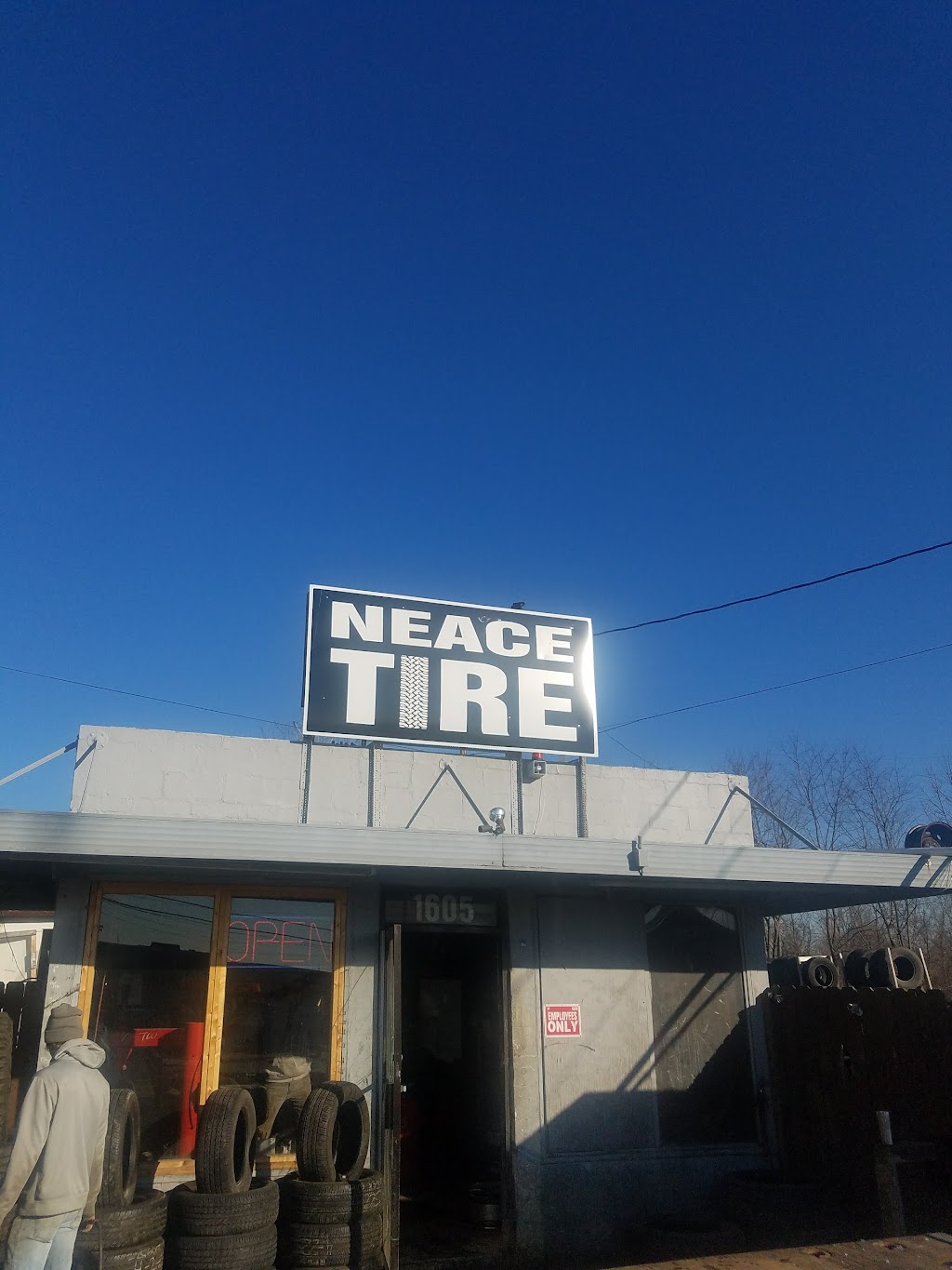 Neace Tire | 1605 Valley St, Dayton, OH 45404, USA | Phone: (937) 222-8473