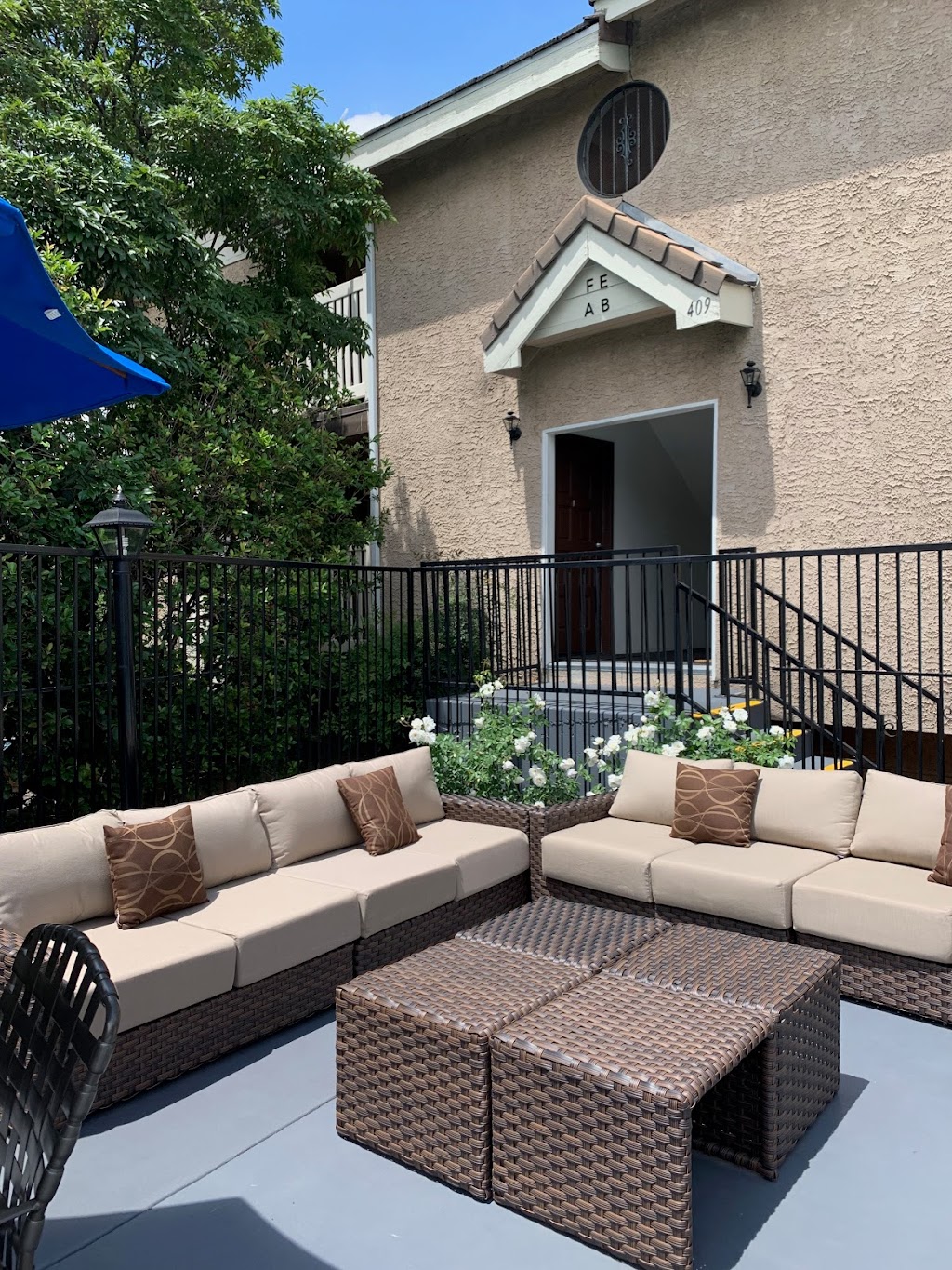 Almansor Villa Apartments | 401 S Almansor St, Alhambra, CA 91801, USA | Phone: (626) 498-8575