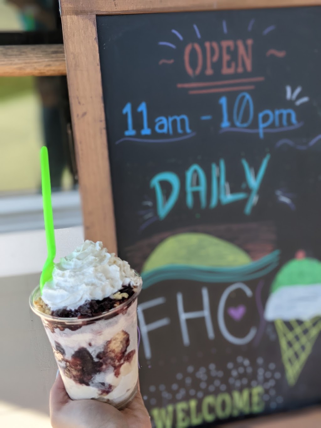 Fairport Harbor Creamery | 202 High St, Fairport Harbor, OH 44077, USA | Phone: (440) 898-0030