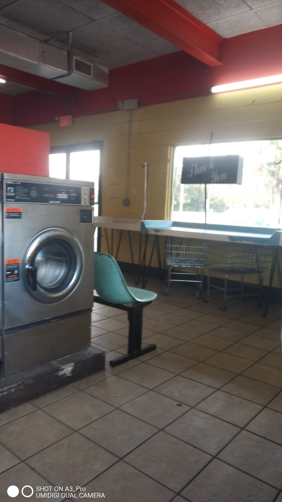 Discount Coin Laundry | 5552 Soutel Dr, Jacksonville, FL 32219, USA | Phone: (904) 347-3624