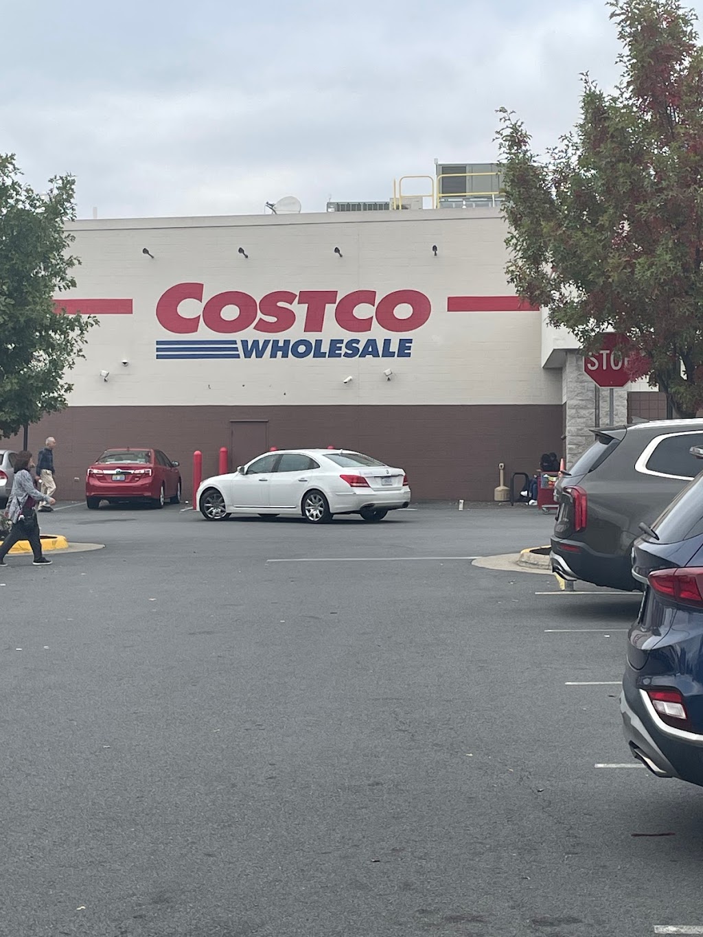 Costco Plaza | 12275 Price Clb Plz, Fairfax, VA 22030, USA | Phone: (833) 800-4343