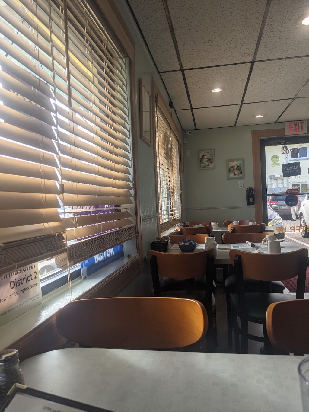 Kennys Korner Restaurant | 17702 Gulf Blvd, Redington Shores, FL 33708, USA | Phone: (727) 391-6811