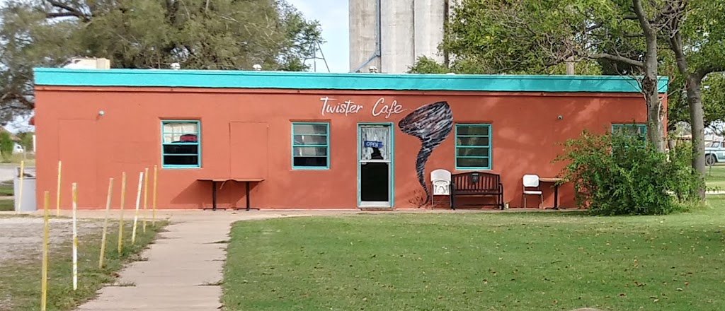 Twister Cafe | 124 Main St, Wakita, OK 73771, USA | Phone: (719) 465-9756