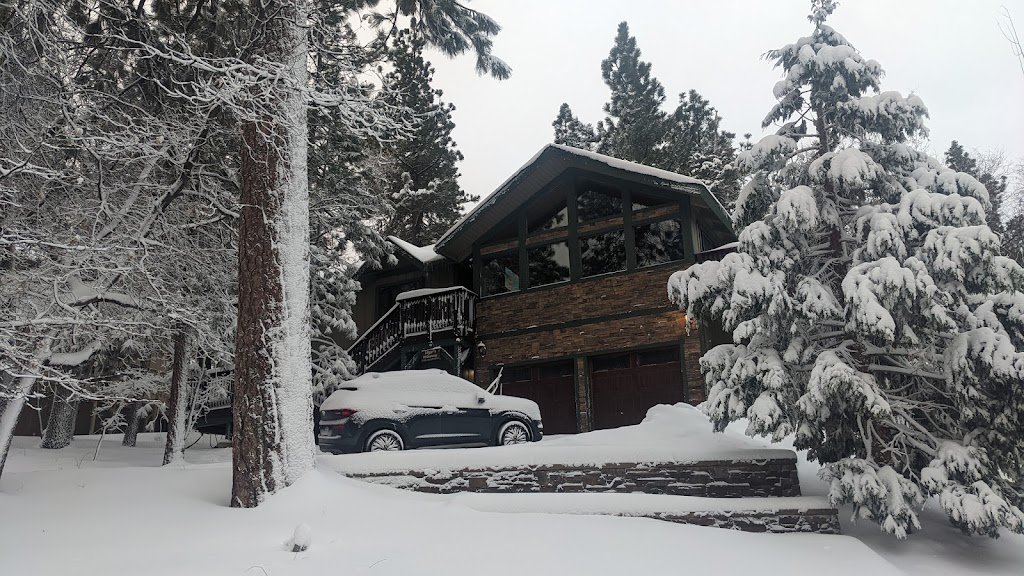 Edgars Hideaway | 1135 Sheephorn Rd, Big Bear, CA 92314, USA | Phone: (951) 640-9094