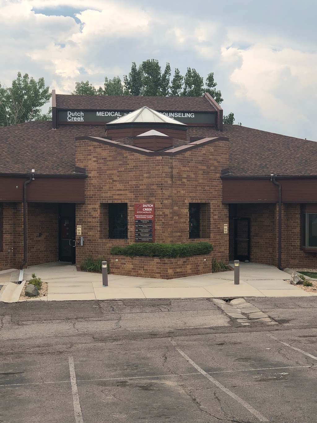 Dutch Creek Dental | 8370 W Coal Mine Ave #103, Littleton, CO 80123 | Phone: (303) 978-1522