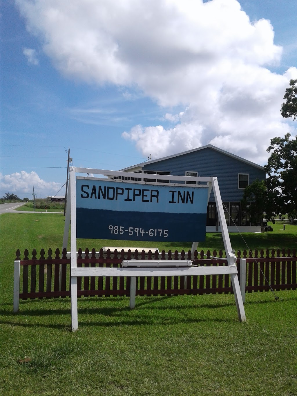 Sandpiper Inn | 7267 LA-56, Chauvin, LA 70344, USA | Phone: (985) 594-6175
