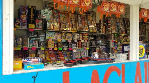 LaClair Wholesale Fireworks | 17617 SE 408th St, Enumclaw, WA 98022, United States | Phone: (253) 332-6710