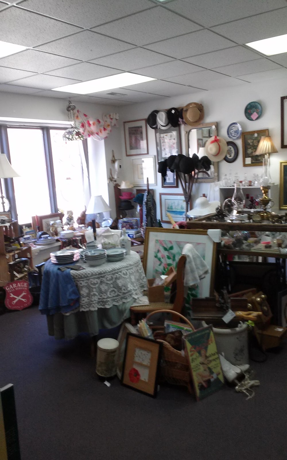 Antiques on 5th | 109 E 5th St, Auburn, IN 46706, USA | Phone: (260) 333-0586