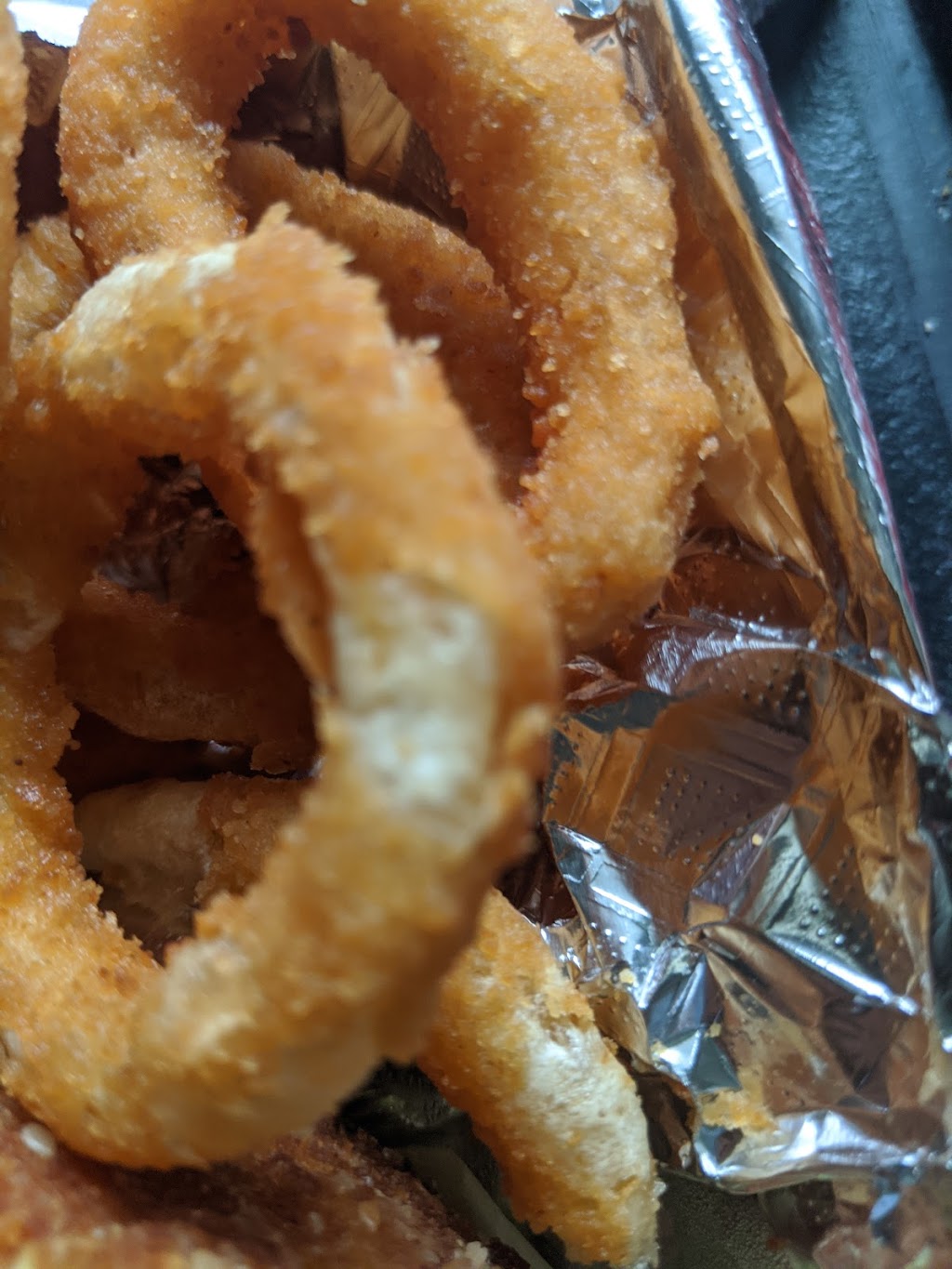 Uptown burgers and chicken schnitzel | 3151 Calhoun St, New Orleans, LA 70125, USA | Phone: (504) 571-5928