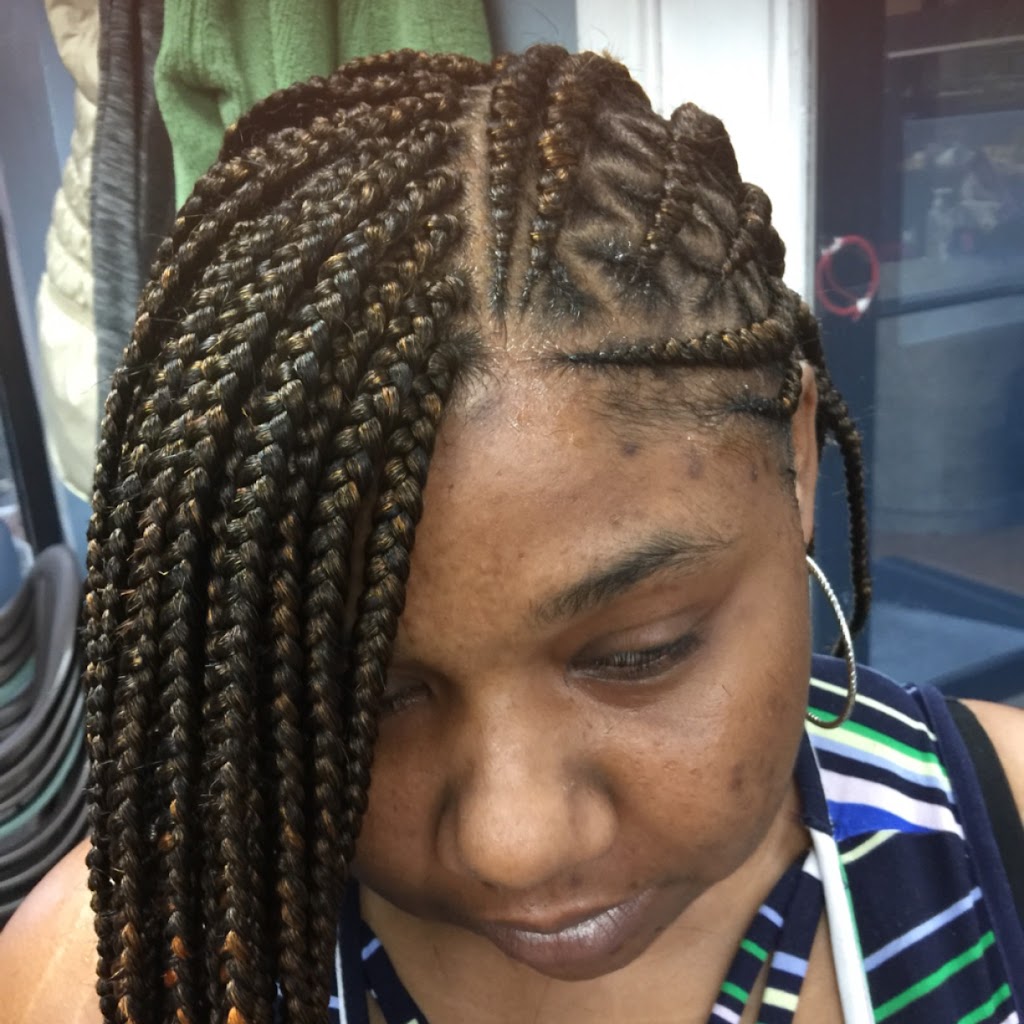 Aisha hair braiding | 6703 Annapolis Rd, Hyattsville, MD 20784, USA | Phone: (240) 828-8749