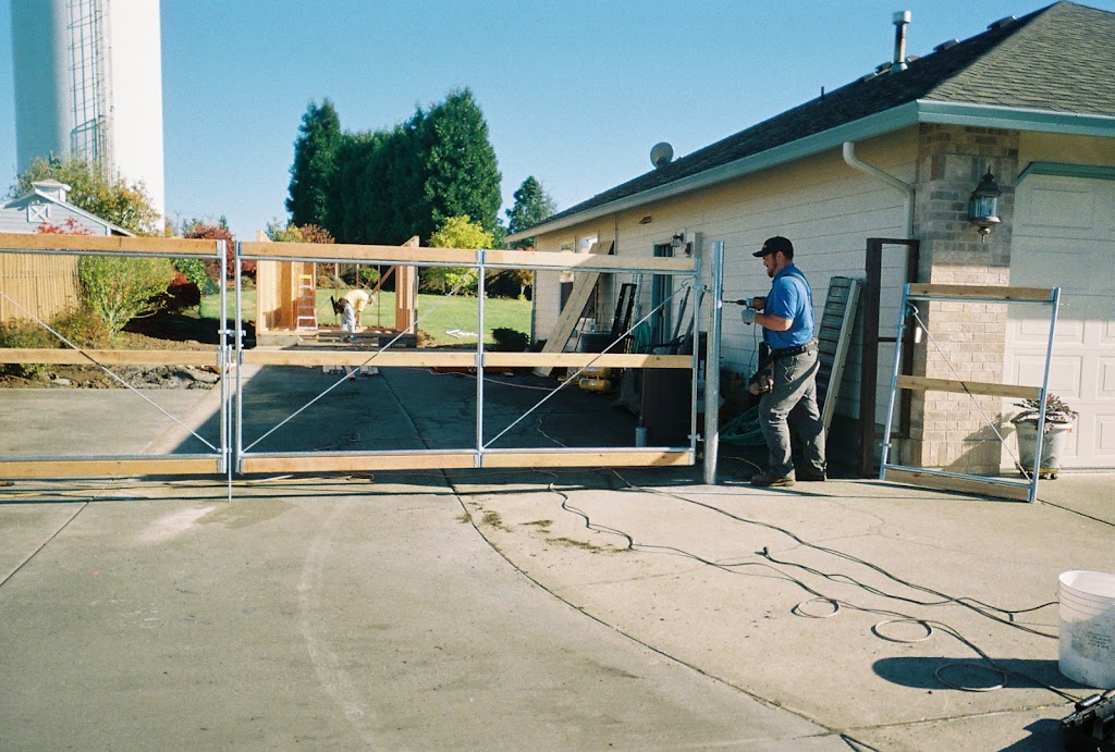 The Fenceman Fence Company Inc. | 2808 NE Burton Rd, Vancouver, WA 98662, USA | Phone: (360) 254-2299