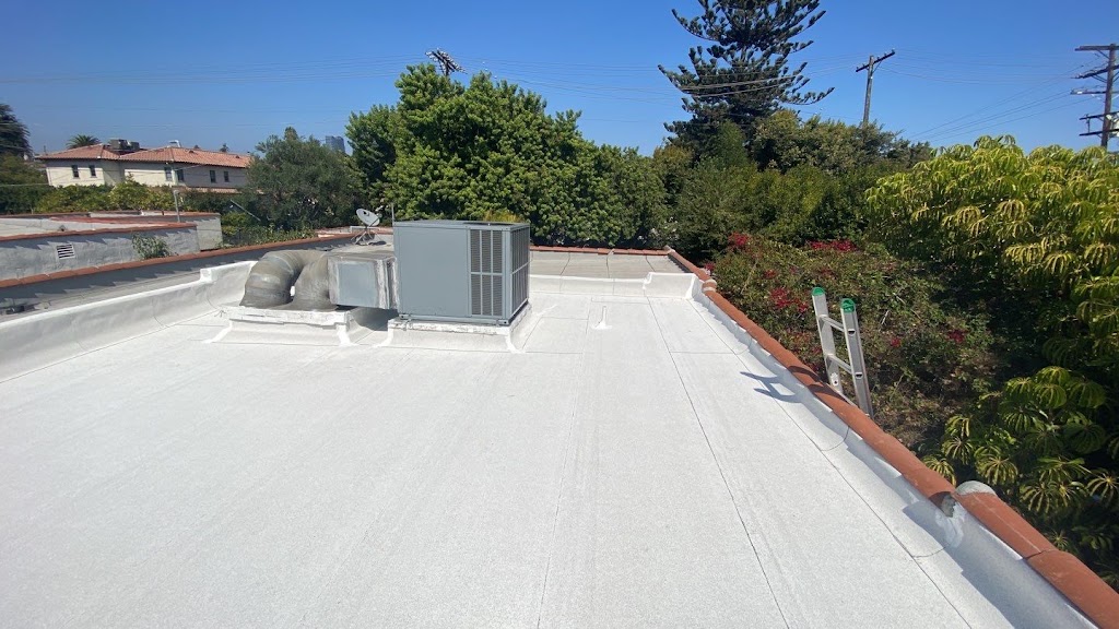Roof Repair Specialist | 1061 N Victory Pl, Burbank, CA 91502, USA | Phone: (626) 624-4897