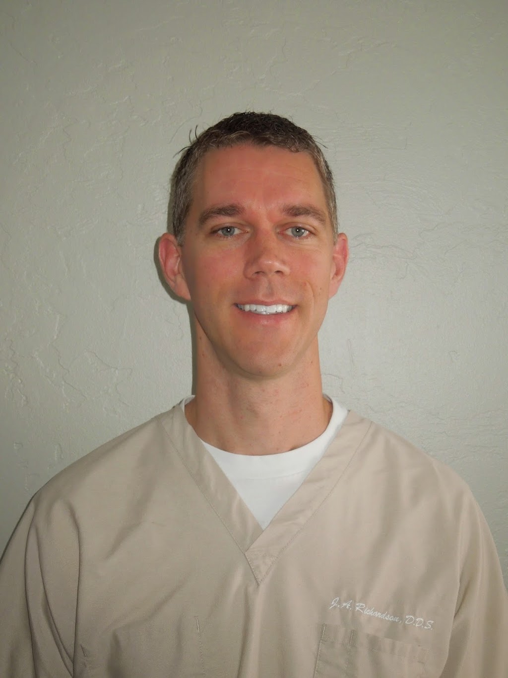 Dental Care Associates: Richardson Joseph A DDS | 282 E River Rd STE 100, Tucson, AZ 85704, USA | Phone: (520) 293-2997