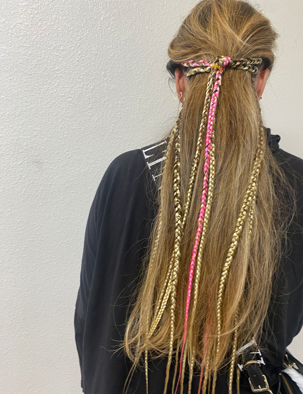 Vicky’s Hair Braiding | 625 W Grand Blvd, Corona, CA 92882, USA | Phone: (951) 848-1170