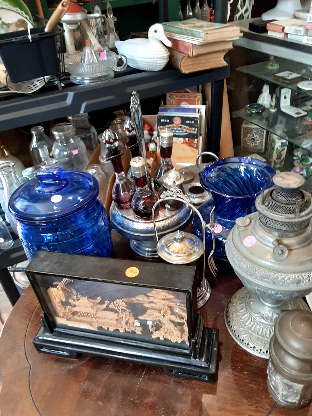 Abbotts Affordable Antiques | 32 West St, Gloversville, NY 12078, USA | Phone: (518) 775-6252
