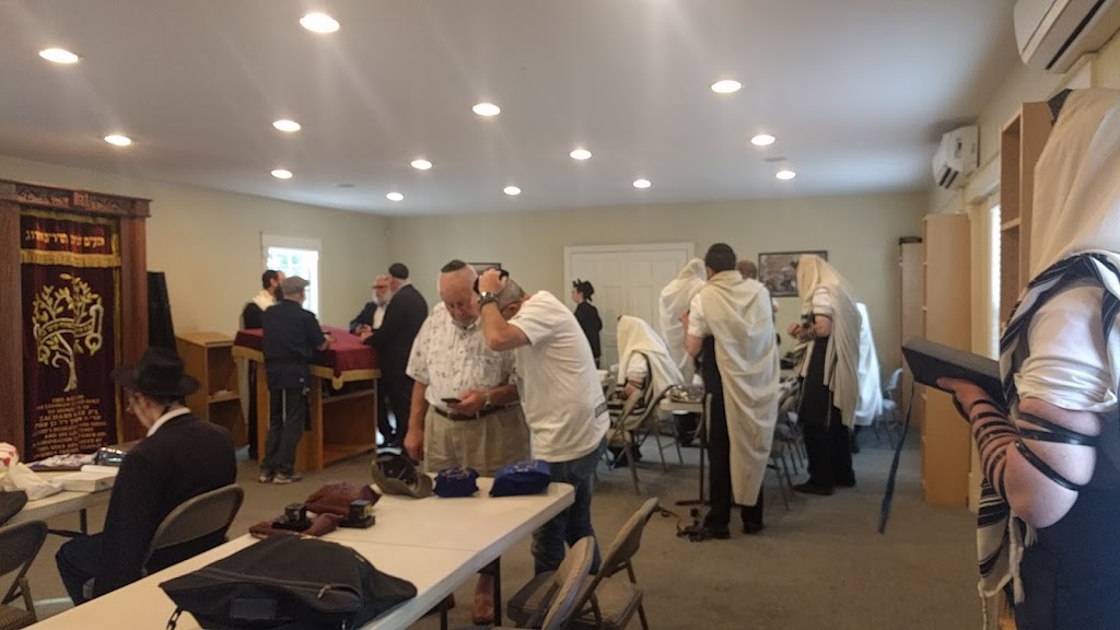 Chabad Jewish Center of Greensboro | 5203 W Friendly Ave, Greensboro, NC 27410, USA | Phone: (336) 617-8120