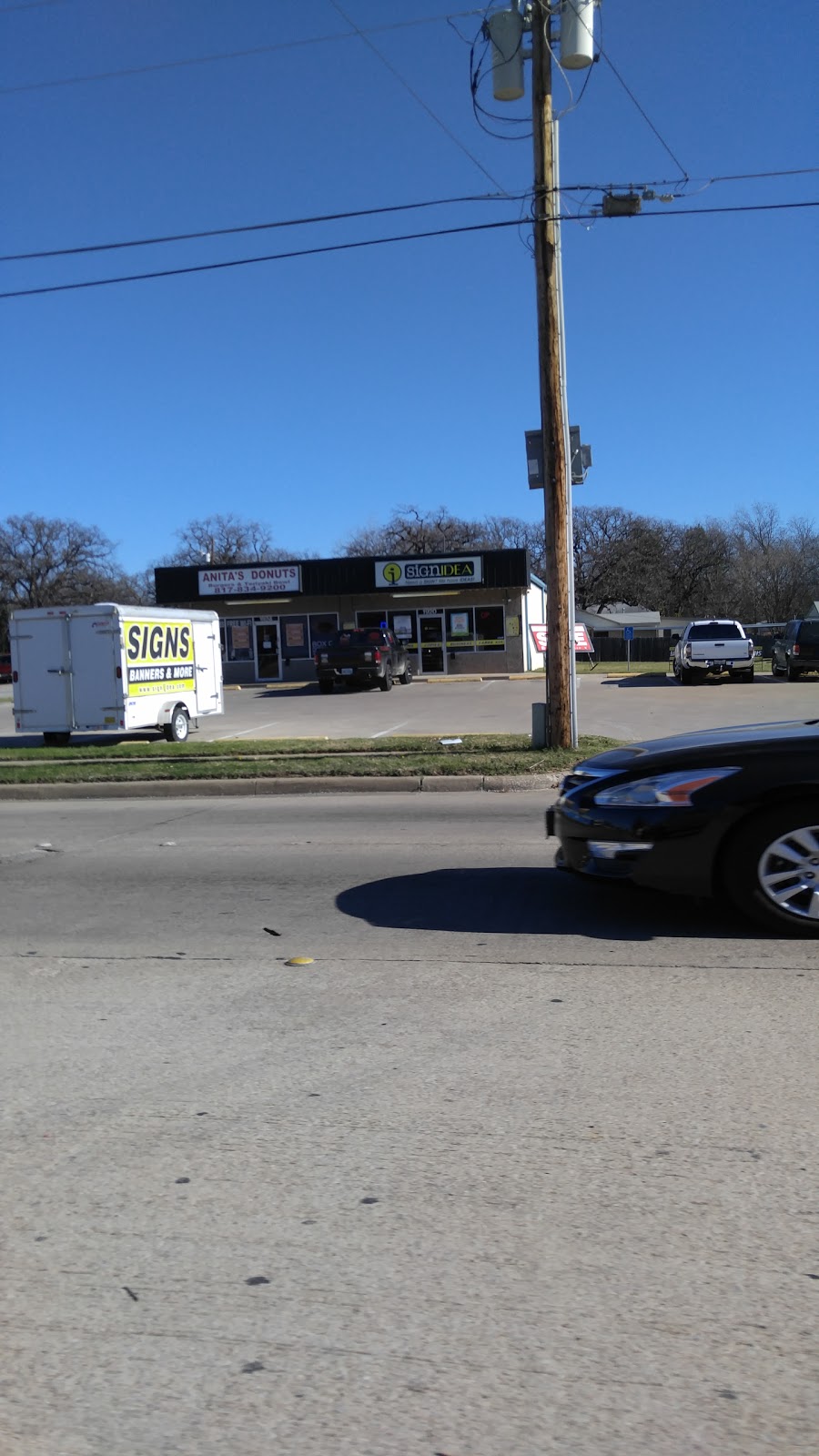 Black Rose Donut Cafe | 1924 N Beach St, Haltom City, TX 76111, USA | Phone: (817) 386-3252
