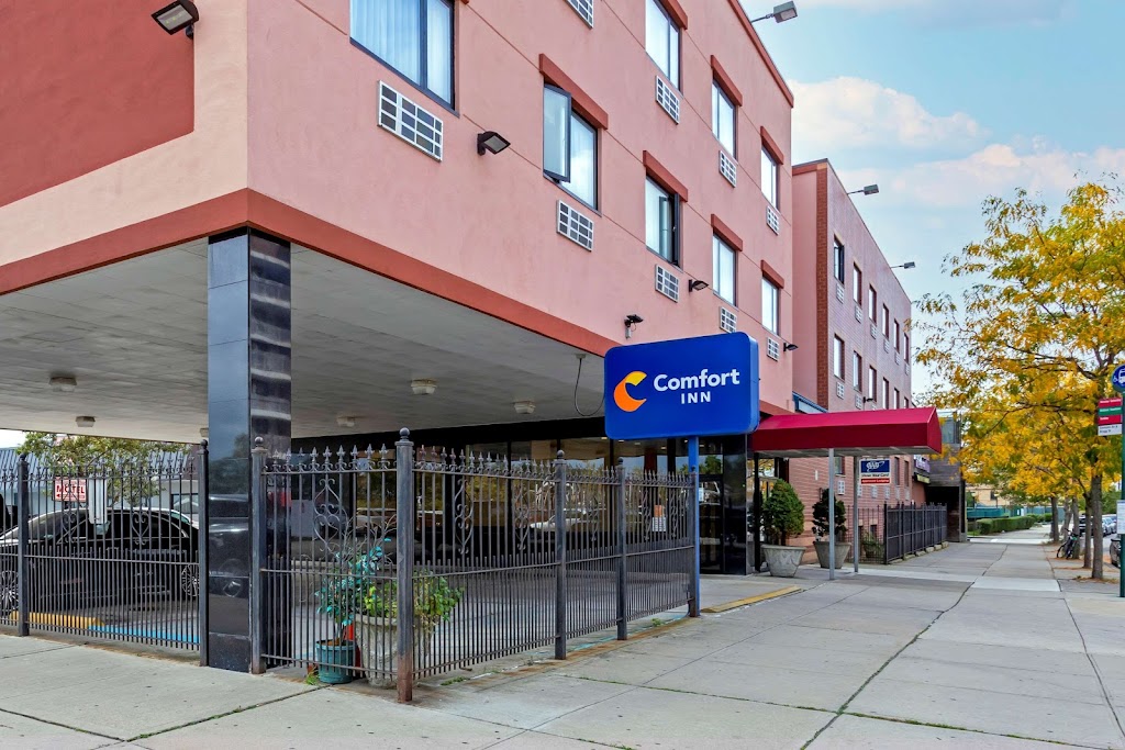 Comfort Inn | 3218 Emmons Ave, Brooklyn, NY 11235, USA | Phone: (718) 368-3334