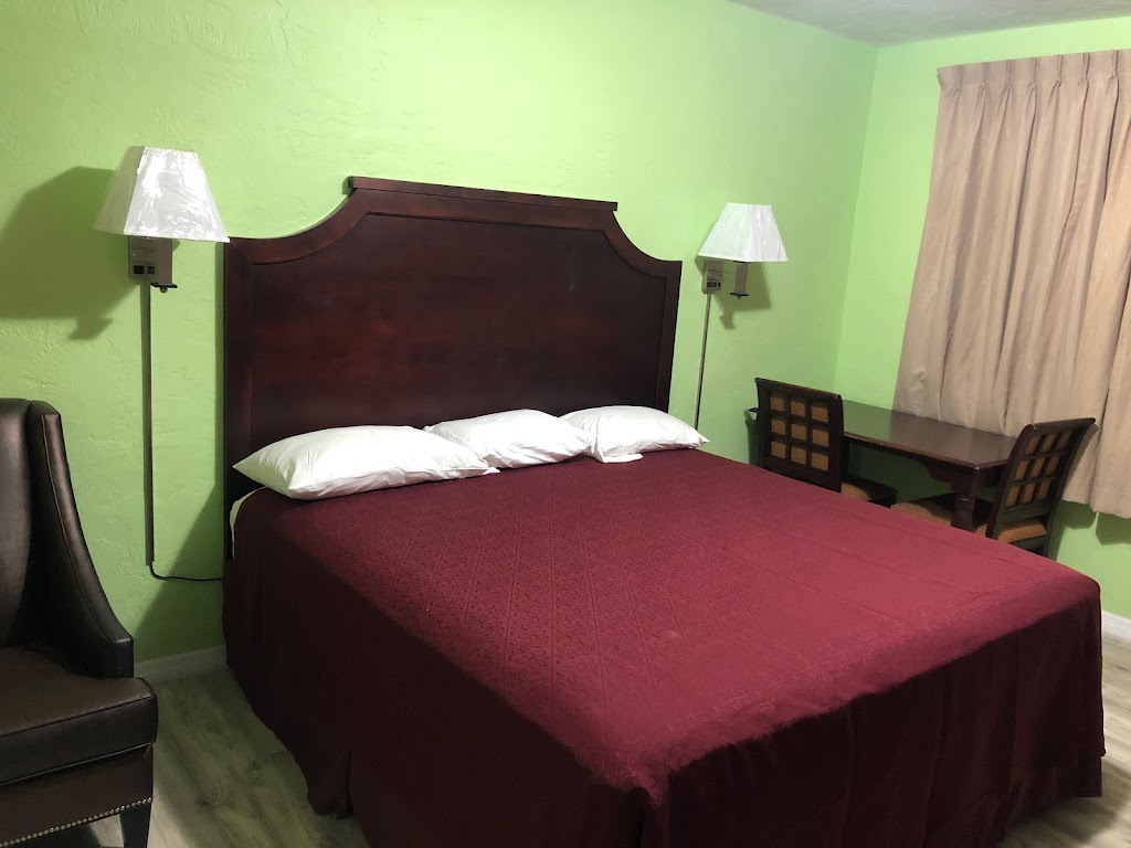 Budget Inn | 739 N Temple Ave, Starke, FL 32091, USA | Phone: (904) 964-7143