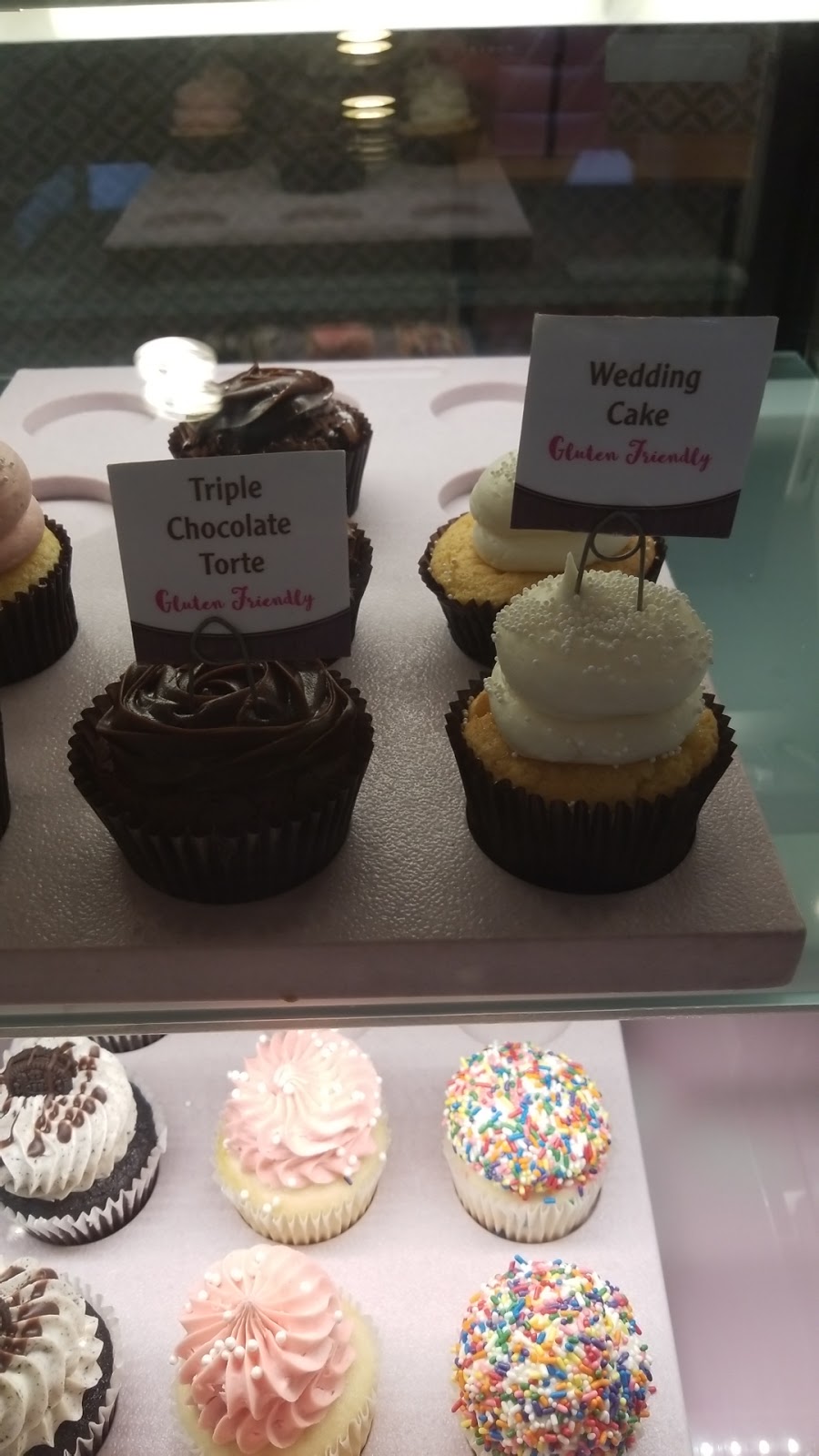 Gigis Cupcakes | 3065 Mallory Ln #106, Franklin, TN 37067, USA | Phone: (615) 472-1508