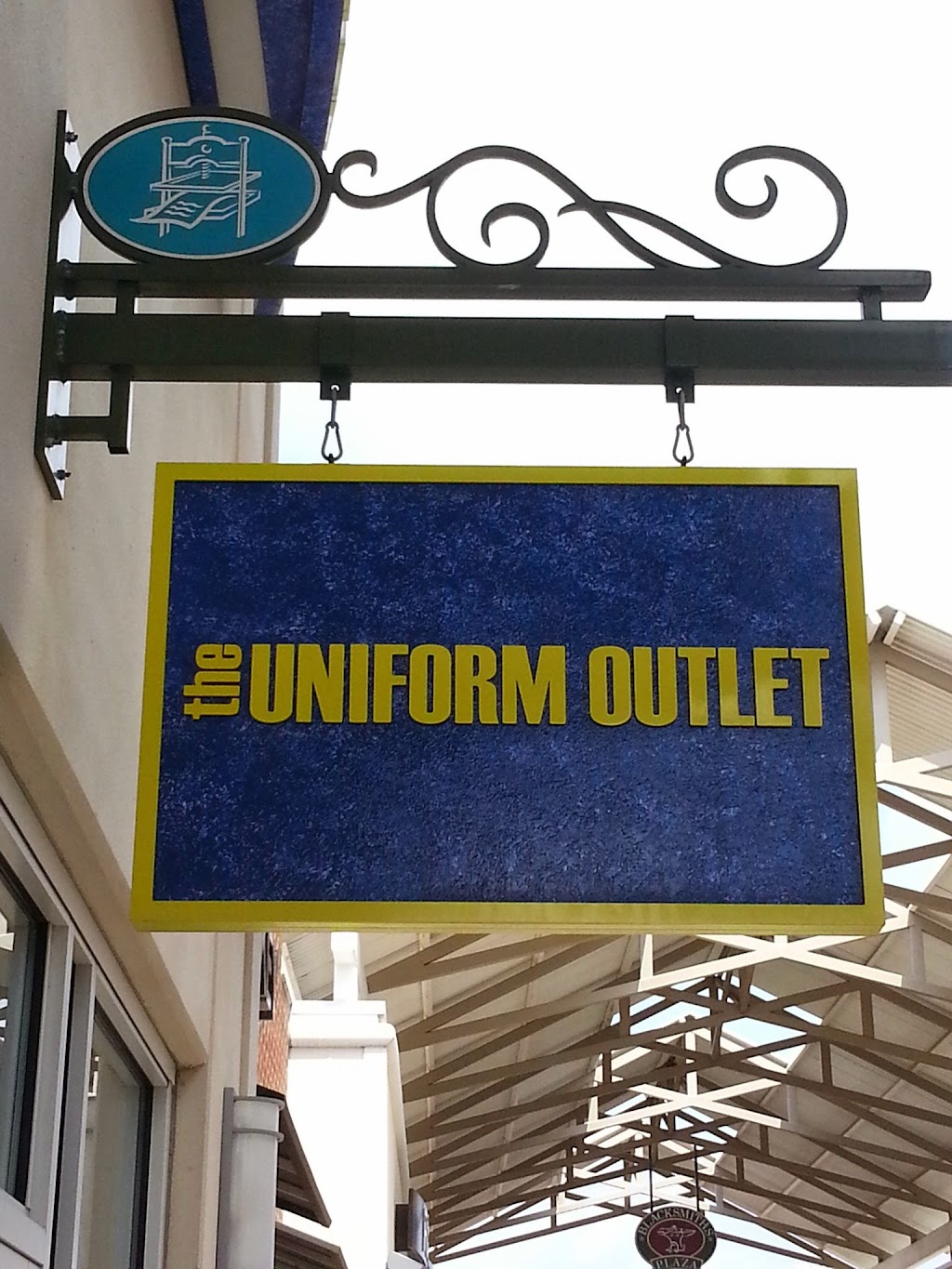 The Uniform Outlet | 18 Lightcap Rd STE 1085, Pottstown, PA 19464, USA | Phone: (610) 327-0800