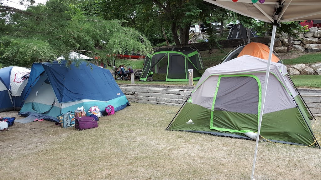 Roys Rentals & Campground | 6530 River Rd, New Braunfels, TX 78132, USA | Phone: (830) 964-3721