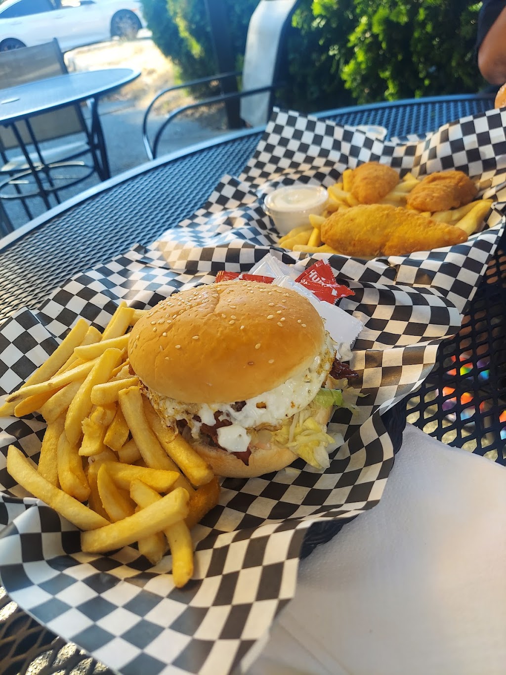 Allstar Burgers | 3202 S Gunnison St, Tacoma, WA 98409, USA | Phone: (253) 272-4311