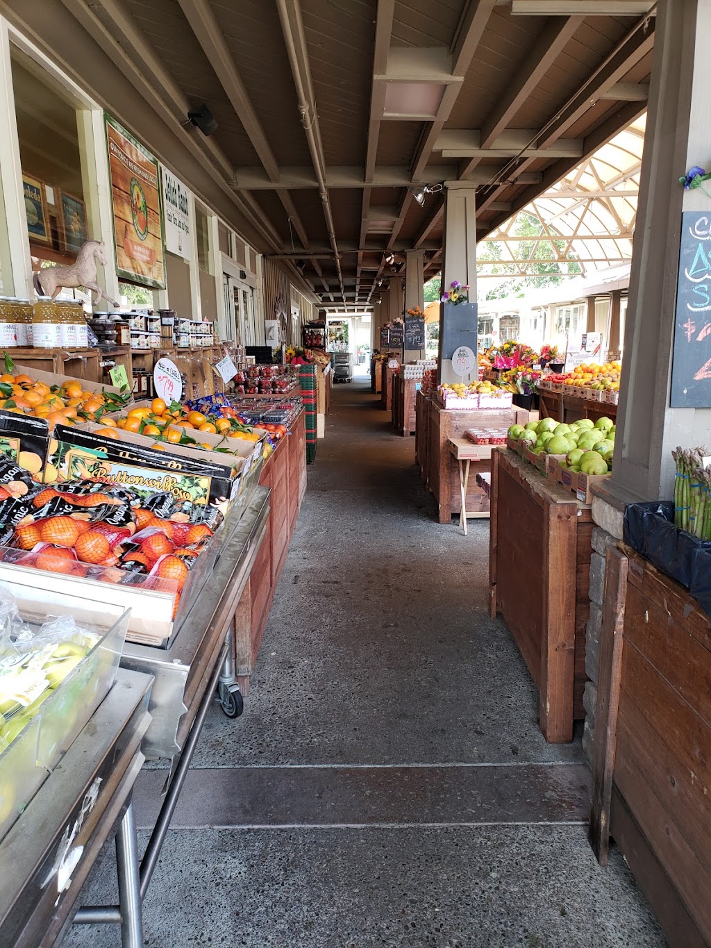 Bianchinis Market | 3130 Alpine Rd #415, Portola Valley, CA 94028, USA | Phone: (650) 851-4391