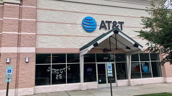 AT&T Store | 4509 Commonwealth Centre Pkwy, Midlothian, VA 23112, USA | Phone: (804) 419-3110