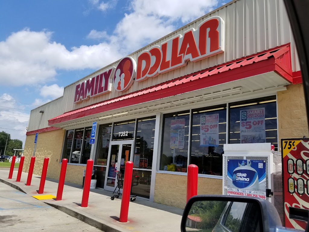 Family Dollar | 7352 US-11, Carriere, MS 39426, USA | Phone: (769) 717-5095