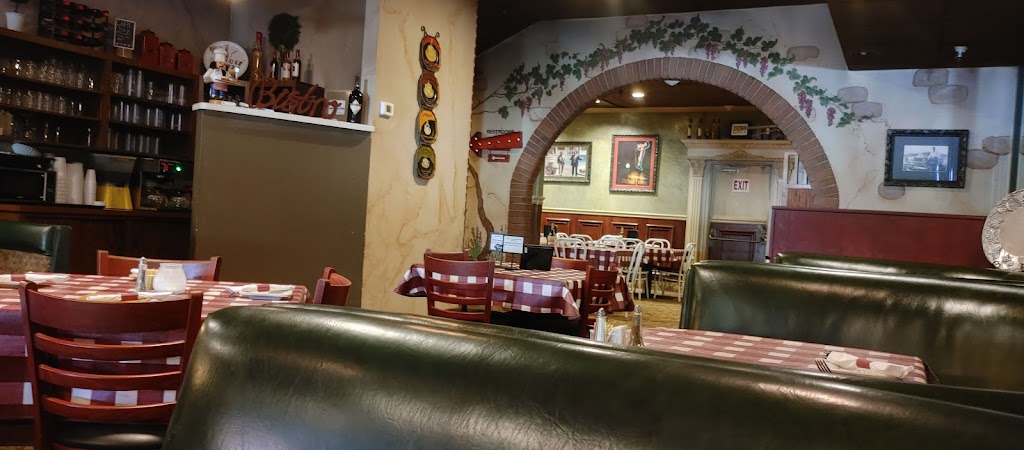 Di Ciccos Italian Restaurant | 267 Academy Ave, Sanger, CA 93657, USA | Phone: (559) 875-5557