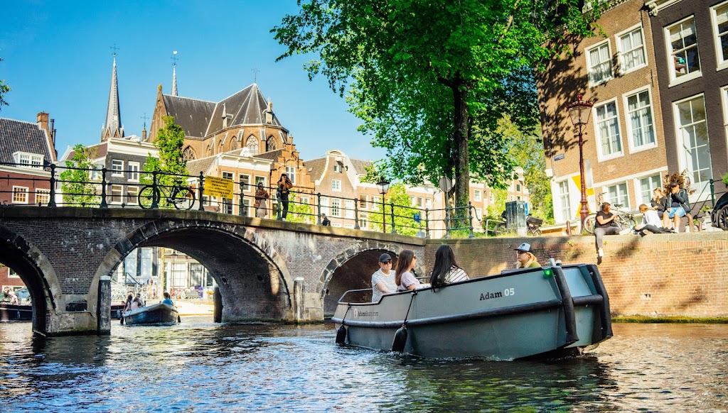 Adams boats | Mauritskade 3a, 1091 GC Amsterdam, Netherlands | Phone: 06 14316465