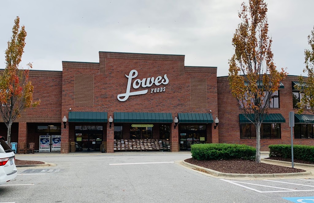 Lowes Foods on Gateway Commons Circle | 932 Gateway Commons Cir, Wake Forest, NC 27587, USA | Phone: (919) 554-0537